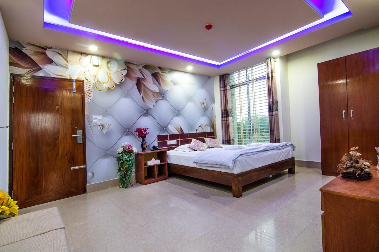 Hotel Pushpo Bilash Khulna Екстер'єр фото