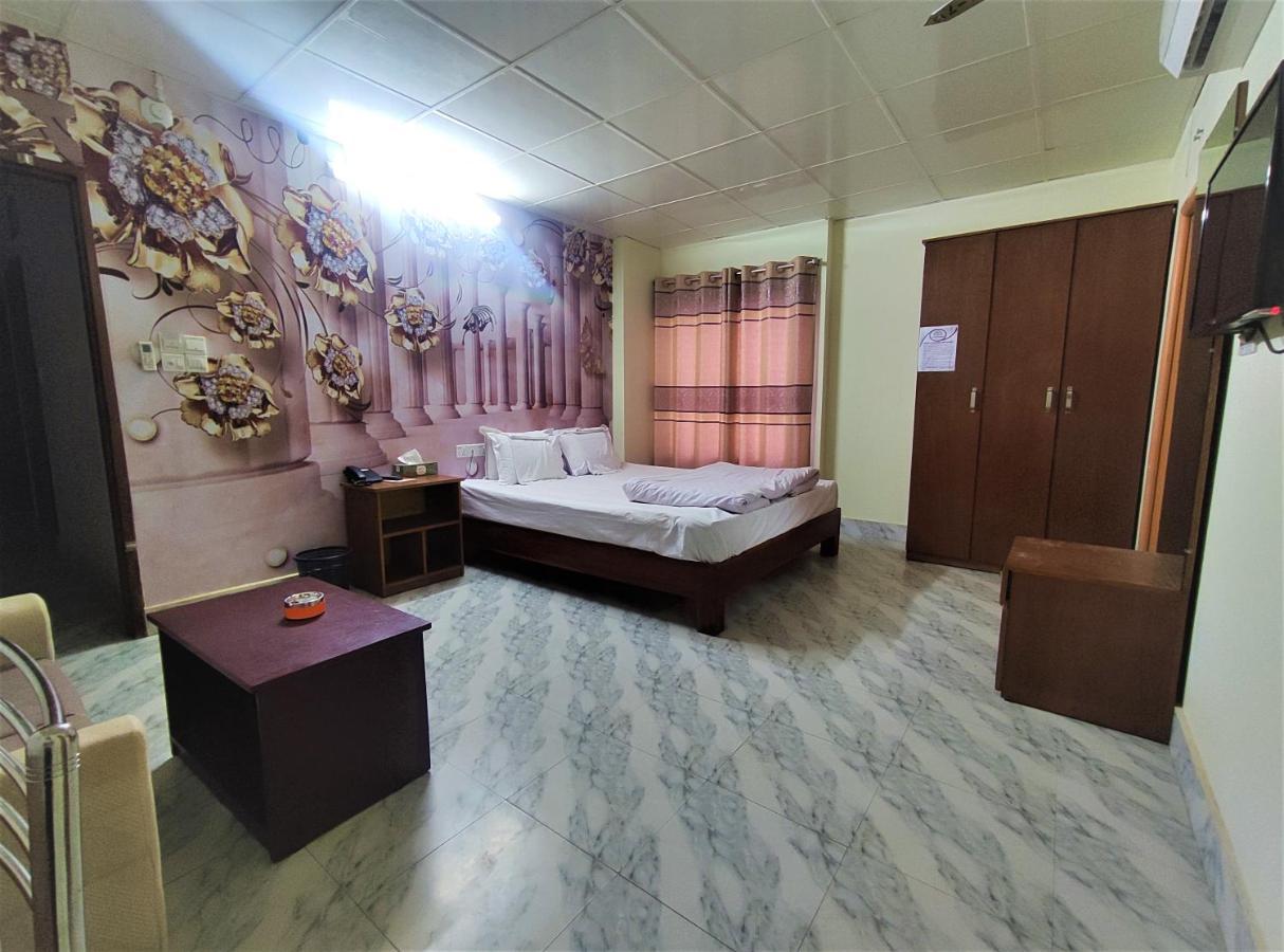 Hotel Pushpo Bilash Khulna Екстер'єр фото